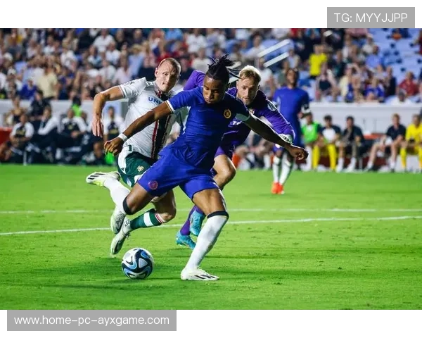 切尔西恩昆库带球突破突施冷箭入网：点亮蓝军夜晚