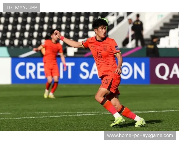 彭啸防守端不留余地