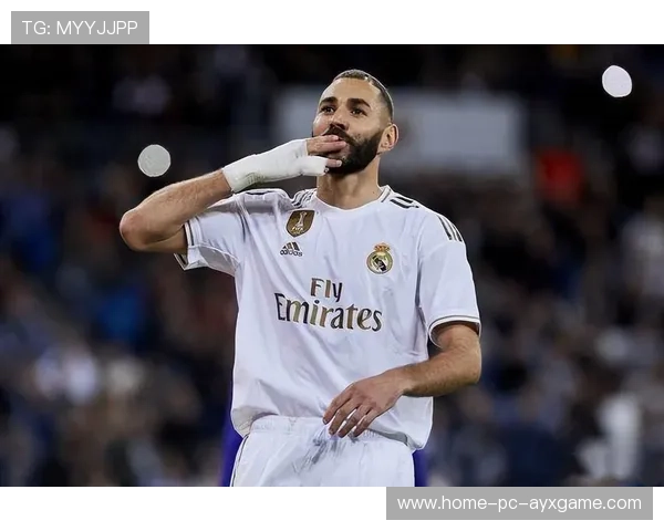 本泽马历史性首秀，沙特足坛新星